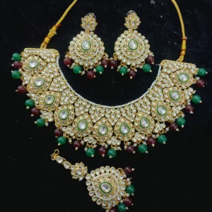 Kundan And Pearl Necklace Set Green and Maroon - Image 2