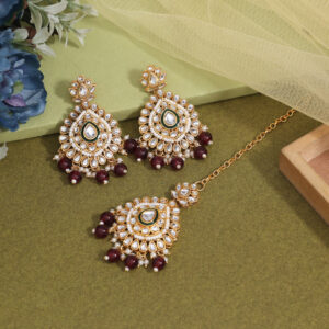 Maroon Color Kundan Earrings With Maang Tikka